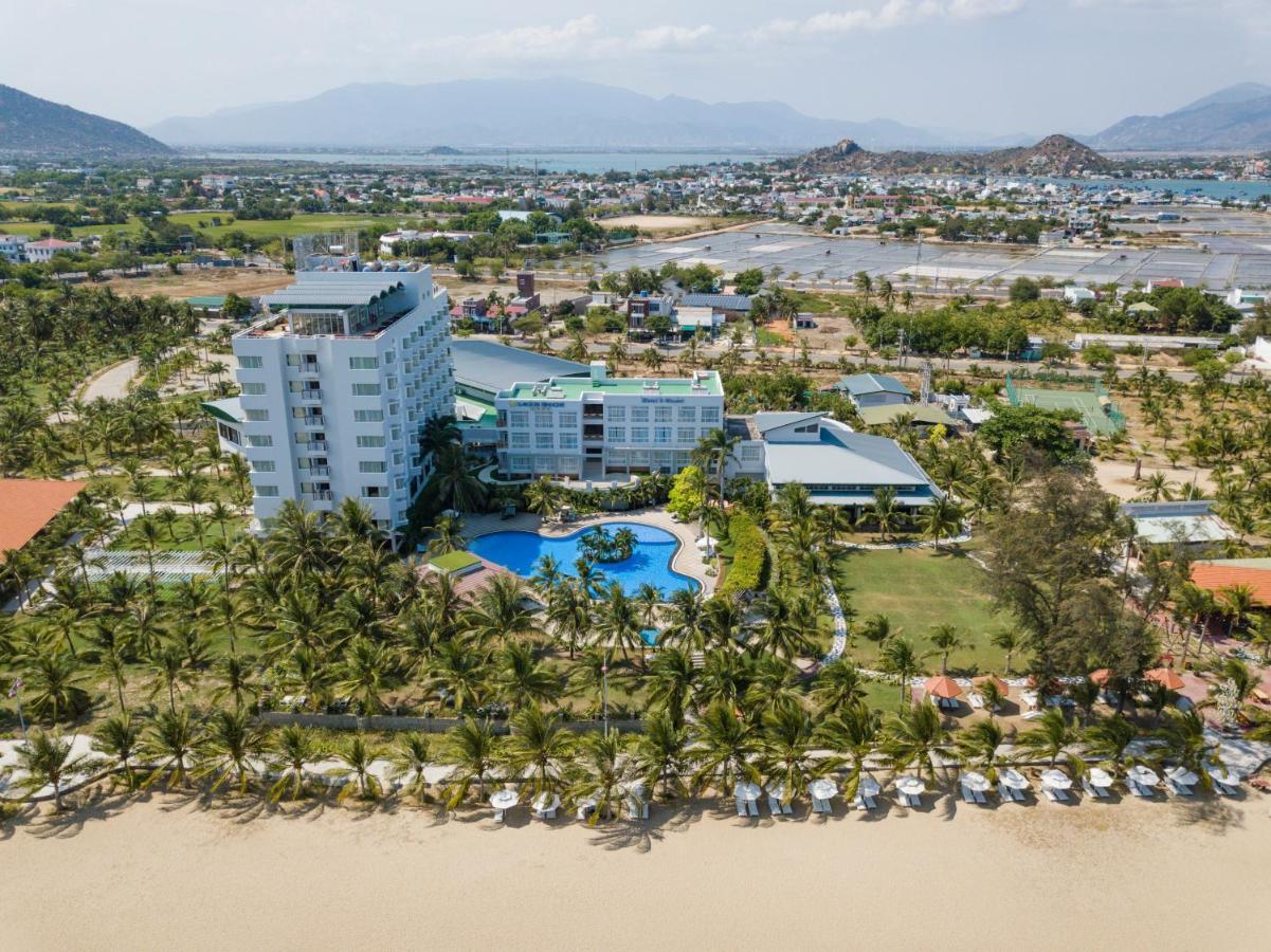 Saigon - Ninh Chu Hotel & Resort Фан Ранг Екстериор снимка