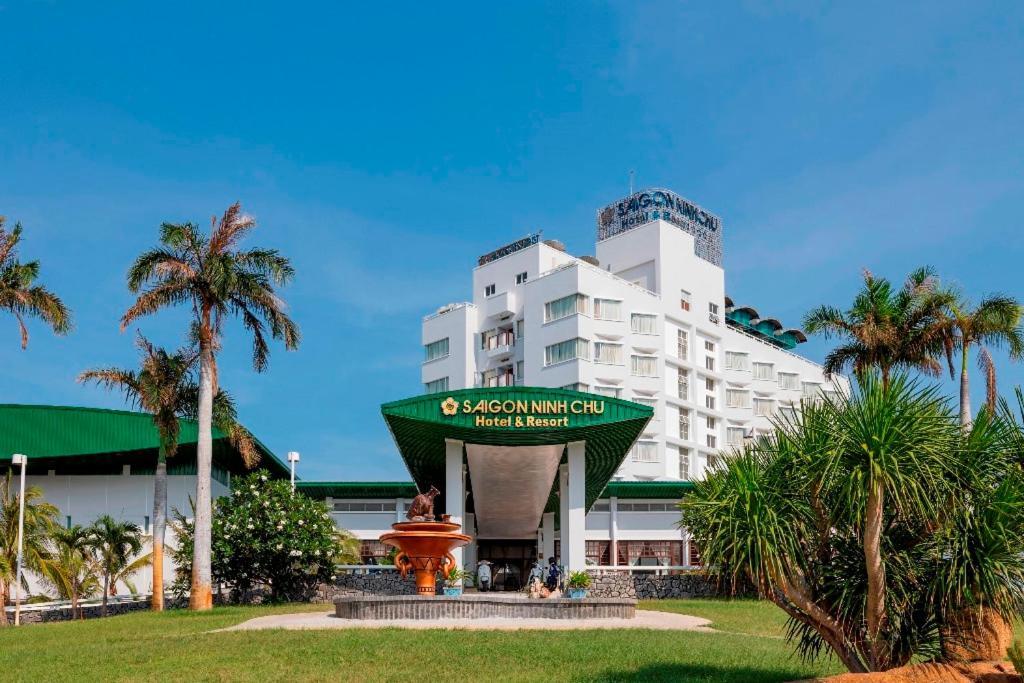 Saigon - Ninh Chu Hotel & Resort Фан Ранг Екстериор снимка
