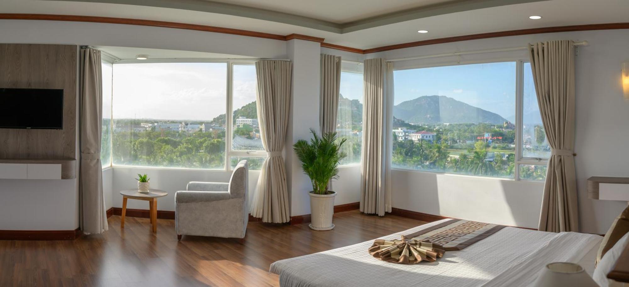Saigon - Ninh Chu Hotel & Resort Фан Ранг Екстериор снимка