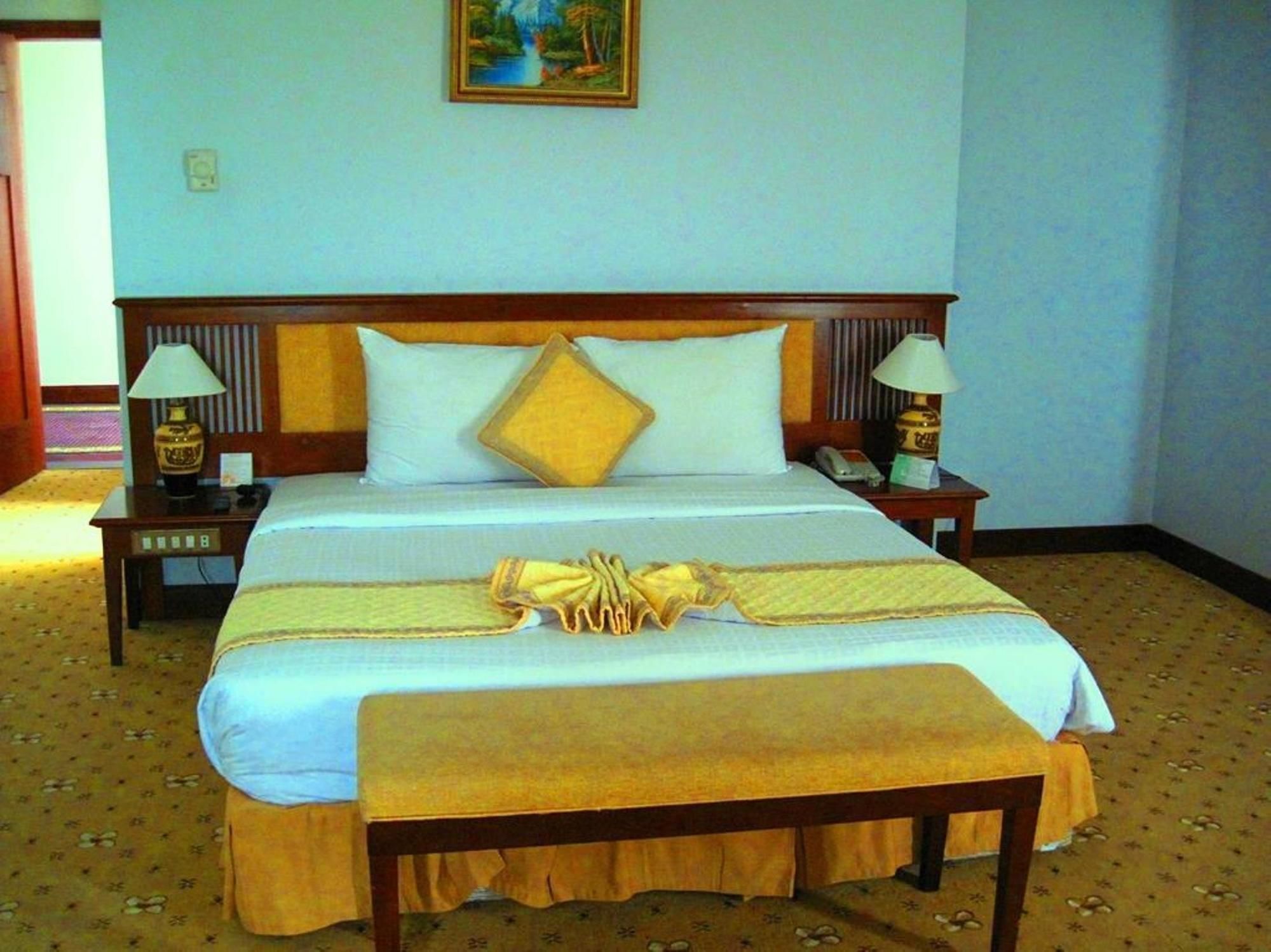 Saigon - Ninh Chu Hotel & Resort Фан Ранг Екстериор снимка