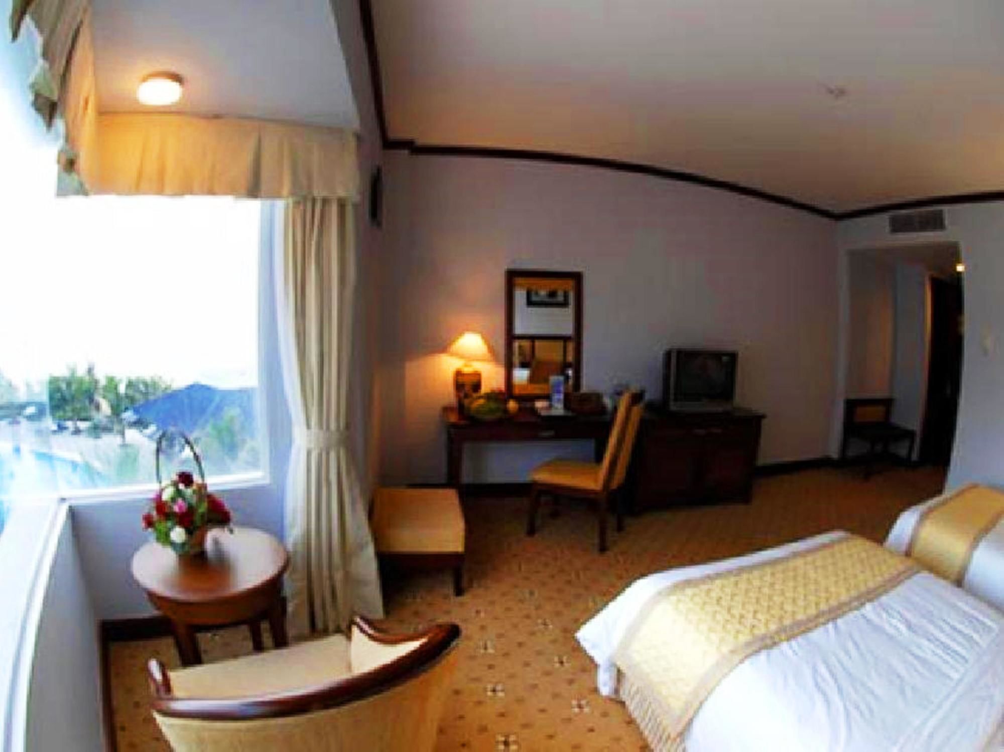 Saigon - Ninh Chu Hotel & Resort Фан Ранг Екстериор снимка